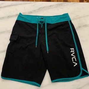Men’s RVCA board short